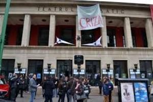 teatru protestatari1